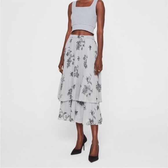 Club Monaco Double Tiered Pleated Skirt | Blue Ground | Medium | NWT - Picture 4 of 9